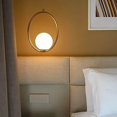 Gl Hotel